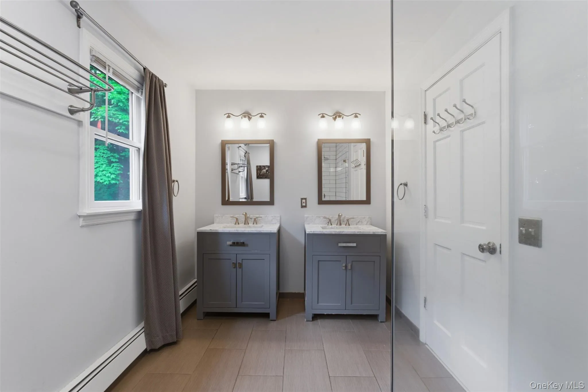 En Suite Bath En Suite Bath