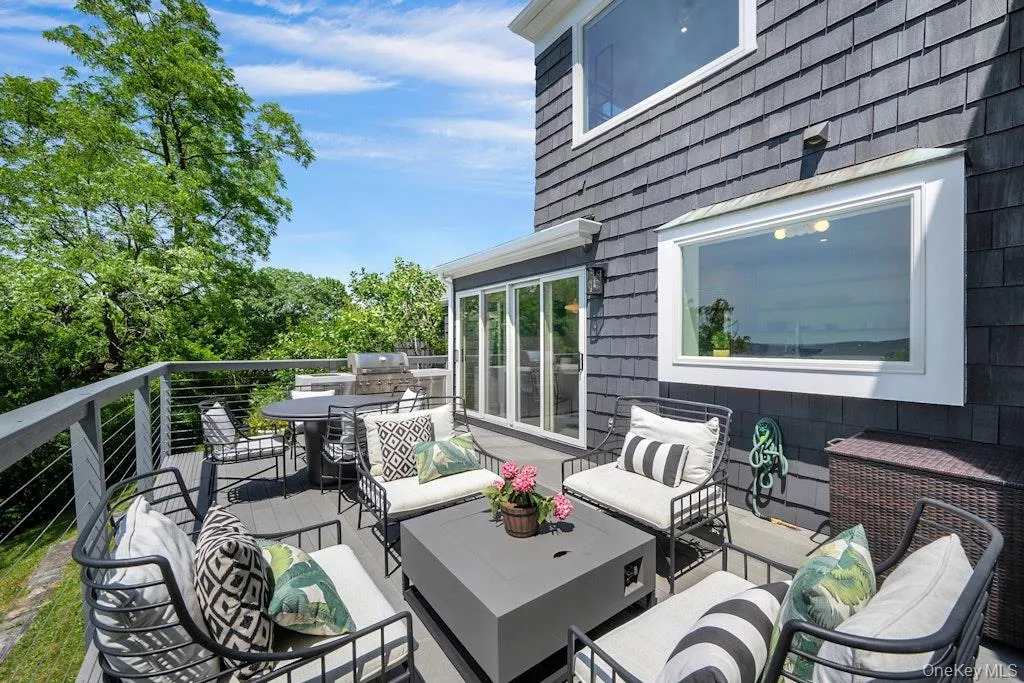 35 Walden Road, Mount Pleasant, NY, 6 Bedrooms Bedrooms, 12 Rooms Rooms,4 BathroomsBathrooms,Residential,For Rent,Walden,0,1007053 35 Walden Road, Mount Pleasant, NY, 6 Bedrooms Bedrooms, 12 Rooms Rooms,4 BathroomsBathrooms,Residential,For Rent,Walden,0,1007053