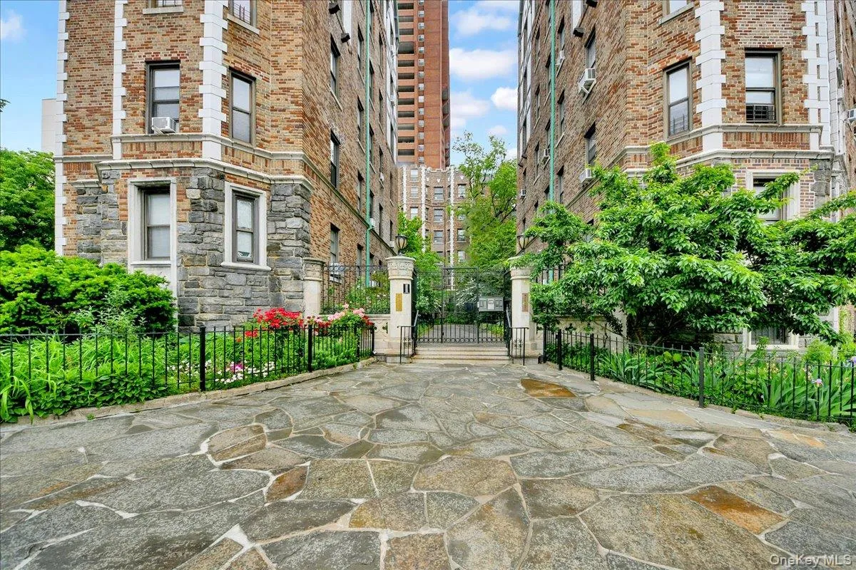 3398 Wayne Avenue, New York, NY, 1 Bedroom Bedrooms, 3 Rooms Rooms,1 BathroomBathrooms,Residential,For Rent,Wayne,0,1007054 3398 Wayne Avenue, New York, NY, 1 Bedroom Bedrooms, 3 Rooms Rooms,1 BathroomBathrooms,Residential,For Rent,Wayne,0,1007054