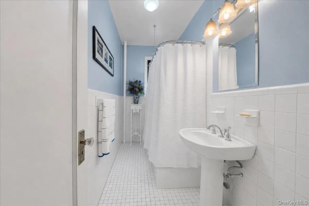 3398 Wayne Avenue, New York, NY, 1 Bedroom Bedrooms, 3 Rooms Rooms,1 BathroomBathrooms,Residential,For Rent,Wayne,0,1007054 3398 Wayne Avenue, New York, NY, 1 Bedroom Bedrooms, 3 Rooms Rooms,1 BathroomBathrooms,Residential,For Rent,Wayne,0,1007054