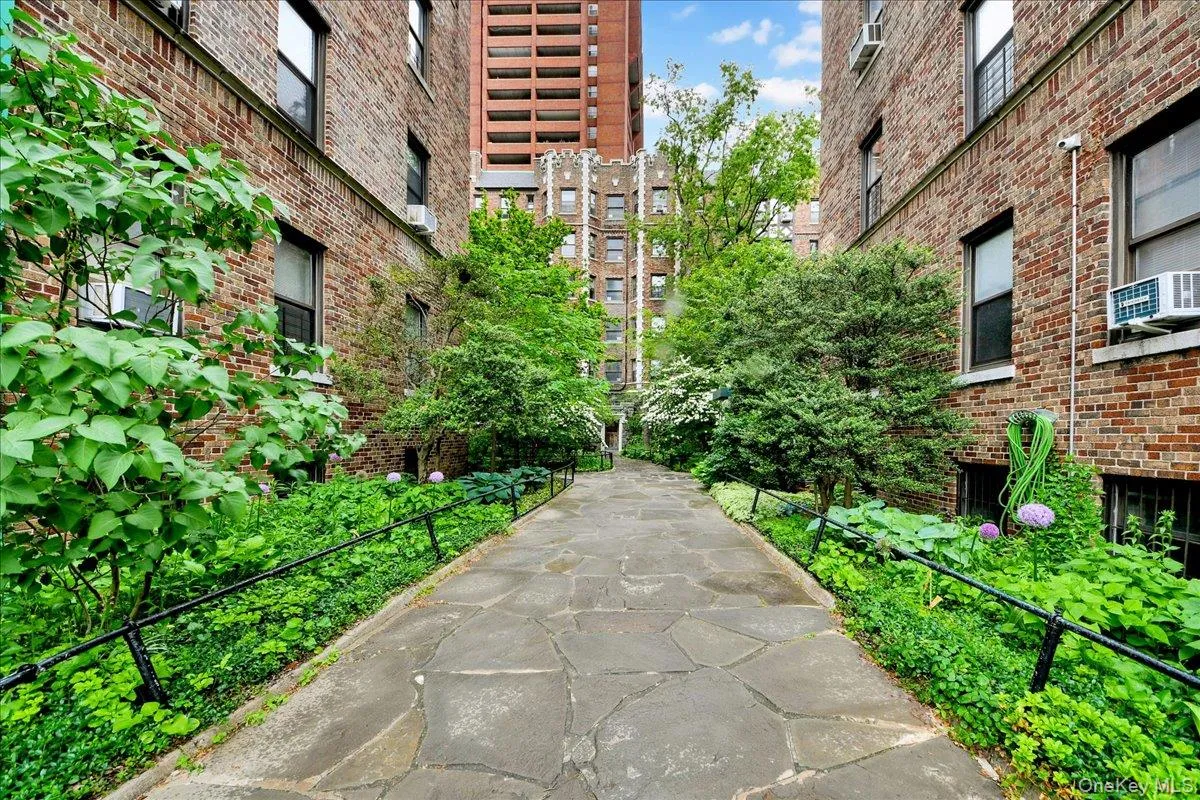 3398 Wayne Avenue, New York, NY, 1 Bedroom Bedrooms, 3 Rooms Rooms,1 BathroomBathrooms,Residential,For Rent,Wayne,0,1007054 3398 Wayne Avenue, New York, NY, 1 Bedroom Bedrooms, 3 Rooms Rooms,1 BathroomBathrooms,Residential,For Rent,Wayne,0,1007054