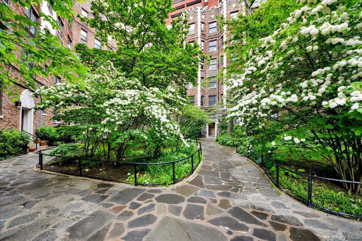 3398 Wayne Avenue, New York, NY, 1 Bedroom Bedrooms, 3 Rooms Rooms,1 BathroomBathrooms,Residential,For Rent,Wayne,0,1007054 3398 Wayne Avenue, New York, NY, 1 Bedroom Bedrooms, 3 Rooms Rooms,1 BathroomBathrooms,Residential,For Rent,Wayne,0,1007054