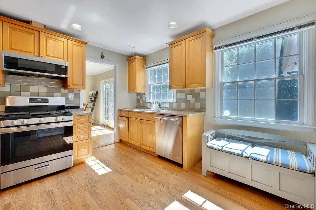 12 Webb Road, Mount Pleasant, NY, 5 Bedrooms Bedrooms, 10 Rooms Rooms,3 BathroomsBathrooms,Residential,For Rent,Webb,0,1007061 12 Webb Road, Mount Pleasant, NY, 5 Bedrooms Bedrooms, 10 Rooms Rooms,3 BathroomsBathrooms,Residential,For Rent,Webb,0,1007061