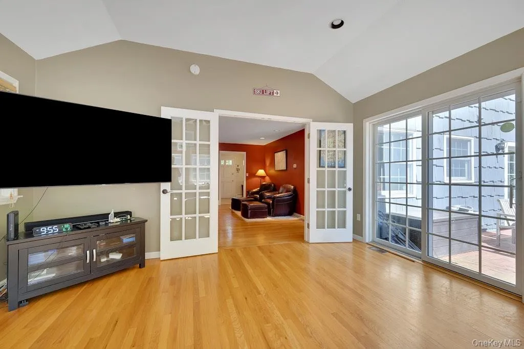 12 Webb Road, Mount Pleasant, NY, 5 Bedrooms Bedrooms, 10 Rooms Rooms,3 BathroomsBathrooms,Residential,For Rent,Webb,0,1007061 12 Webb Road, Mount Pleasant, NY, 5 Bedrooms Bedrooms, 10 Rooms Rooms,3 BathroomsBathrooms,Residential,For Rent,Webb,0,1007061