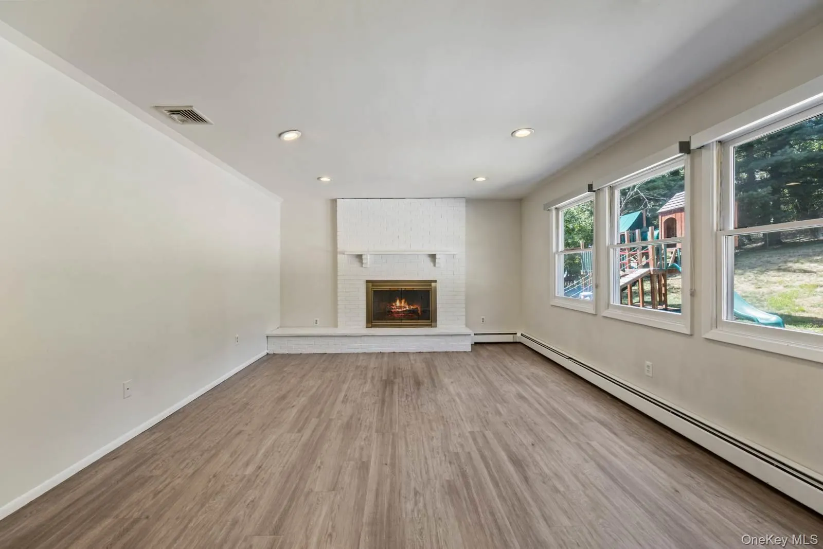 10 Demarest Road, Ramapo, NY, 6 Bedrooms Bedrooms, 14 Rooms Rooms,3 BathroomsBathrooms,Residential,For Rent,Demarest,0,1007064 10 Demarest Road, Ramapo, NY, 6 Bedrooms Bedrooms, 14 Rooms Rooms,3 BathroomsBathrooms,Residential,For Rent,Demarest,0,1007064
