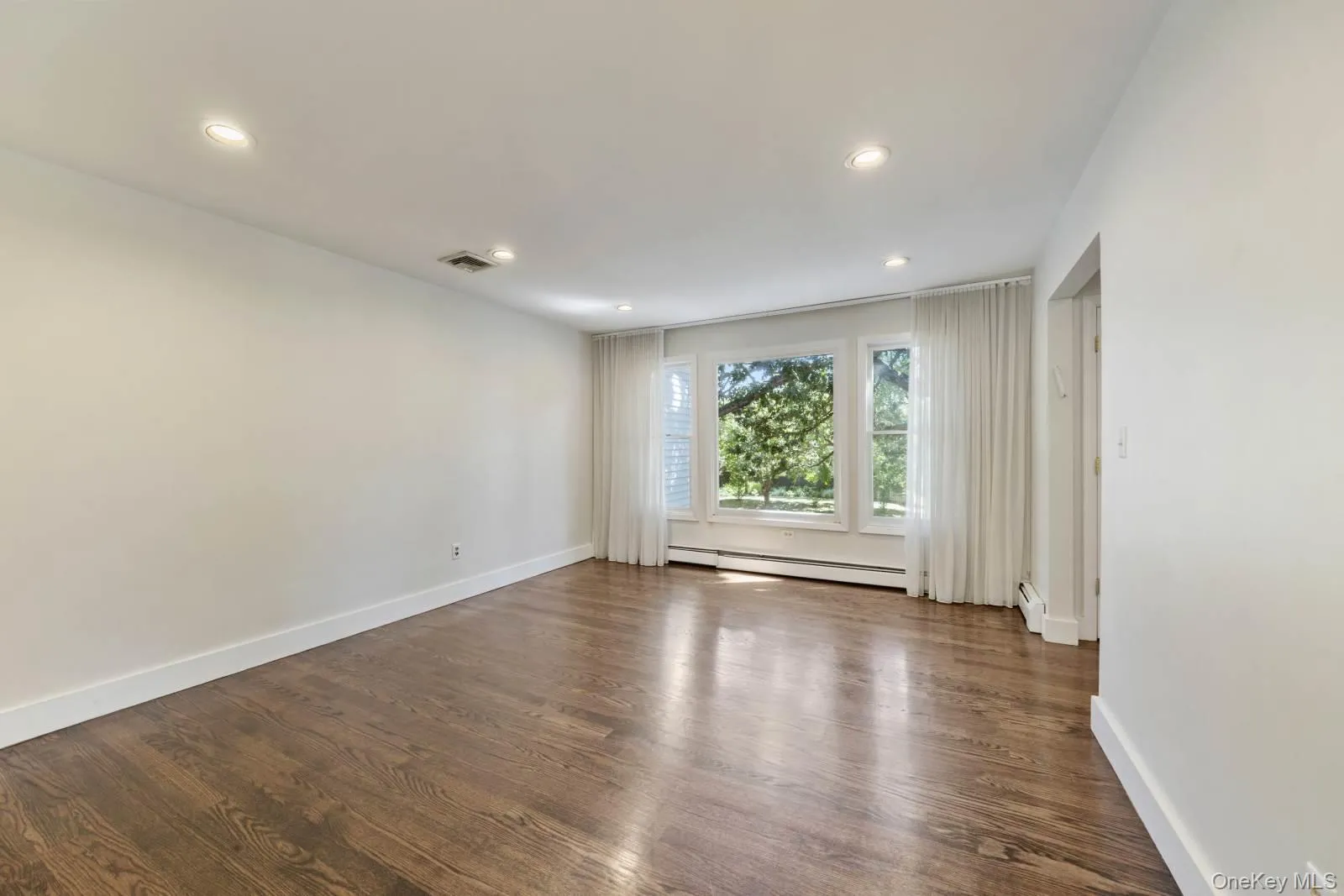 10 Demarest Road, Ramapo, NY, 6 Bedrooms Bedrooms, 14 Rooms Rooms,3 BathroomsBathrooms,Residential,For Rent,Demarest,0,1007064 10 Demarest Road, Ramapo, NY, 6 Bedrooms Bedrooms, 14 Rooms Rooms,3 BathroomsBathrooms,Residential,For Rent,Demarest,0,1007064