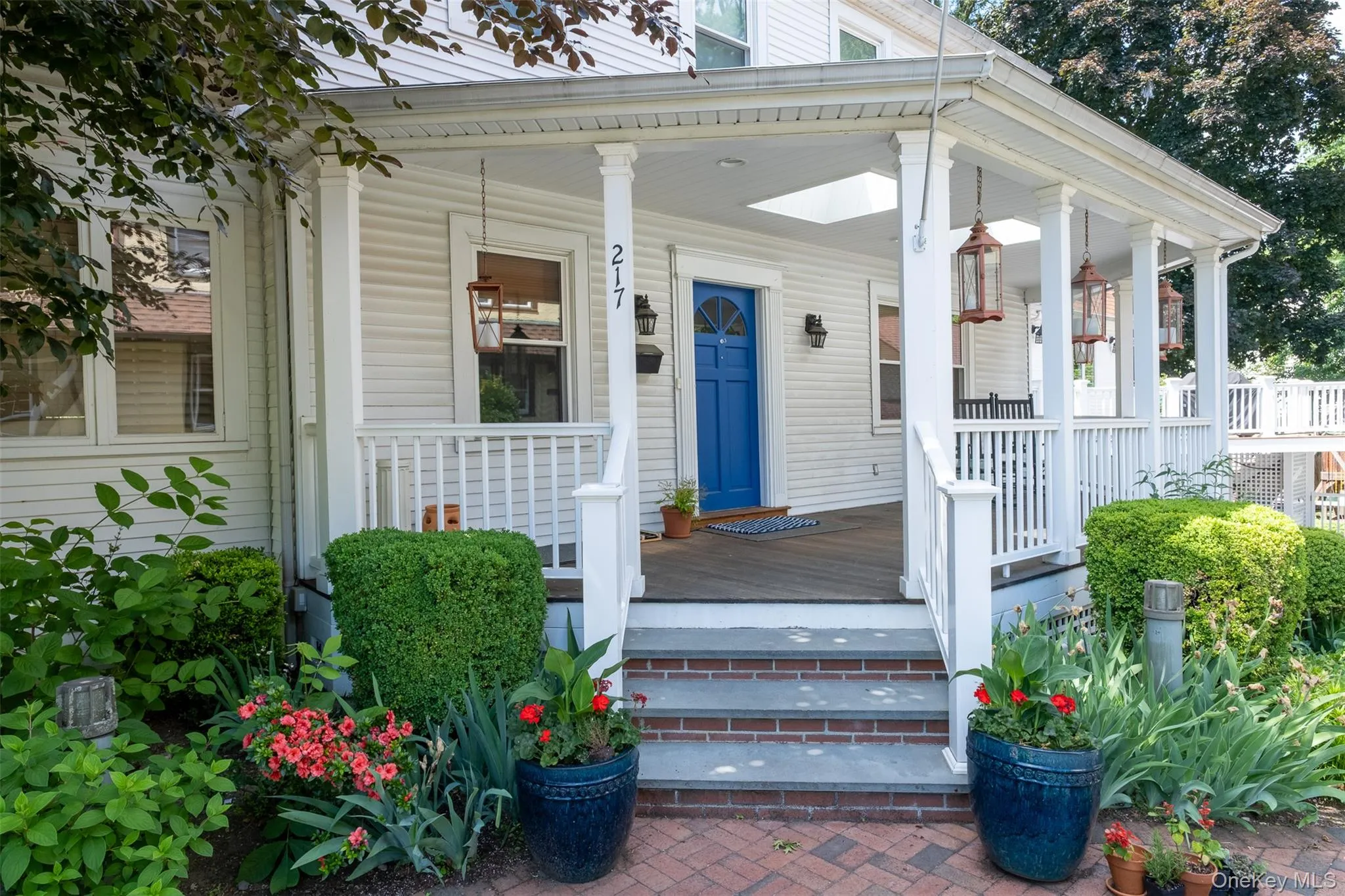 Beautiful front porch Beautiful front porch