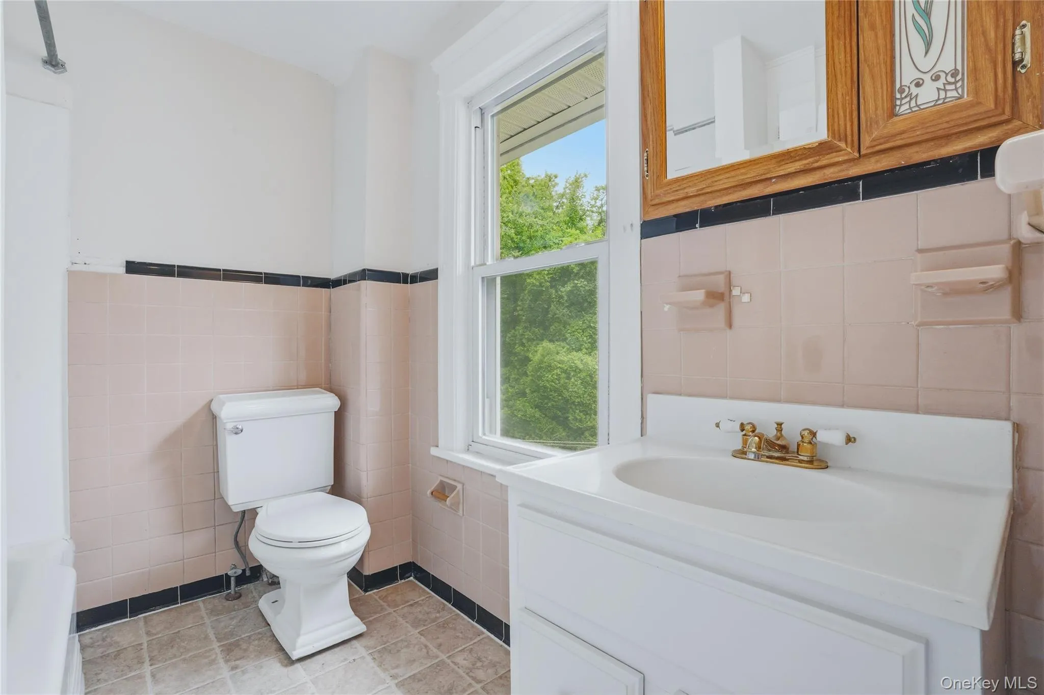 122 Andrew Street, Kingston, NY, 3 Bedrooms Bedrooms, 5 Rooms Rooms,1 BathroomBathrooms,Residential,For Rent,Andrew,0,1007067 122 Andrew Street, Kingston, NY, 3 Bedrooms Bedrooms, 5 Rooms Rooms,1 BathroomBathrooms,Residential,For Rent,Andrew,0,1007067