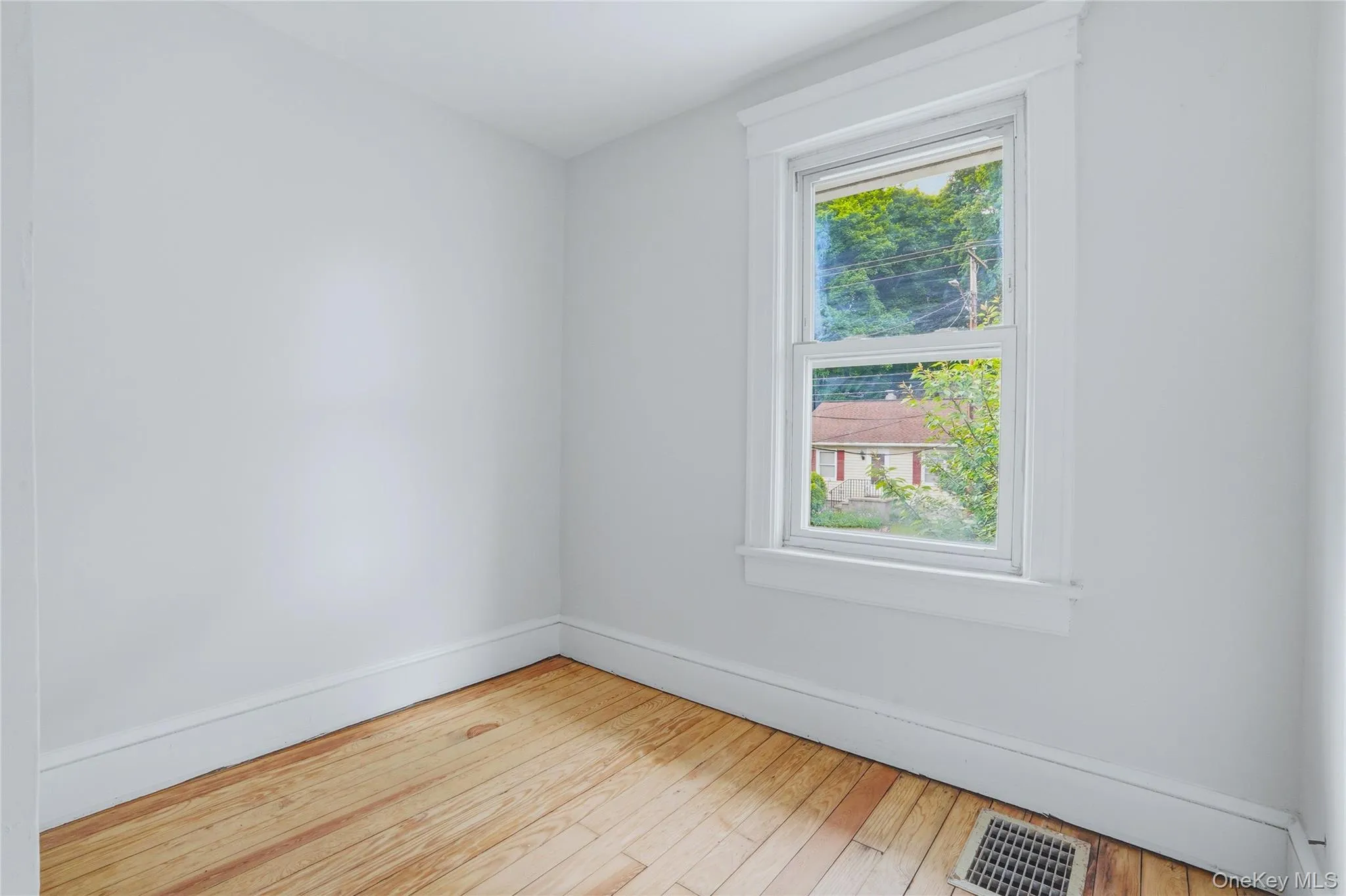 122 Andrew Street, Kingston, NY, 3 Bedrooms Bedrooms, 5 Rooms Rooms,1 BathroomBathrooms,Residential,For Rent,Andrew,0,1007067 122 Andrew Street, Kingston, NY, 3 Bedrooms Bedrooms, 5 Rooms Rooms,1 BathroomBathrooms,Residential,For Rent,Andrew,0,1007067