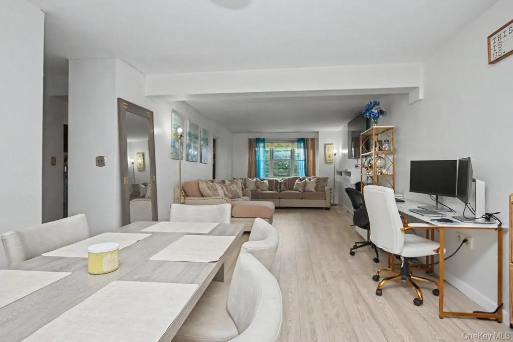 7 Balint Drive, Yonkers, NY, 2 Bedrooms Bedrooms, 5 Rooms Rooms,1 BathroomBathrooms,Residential,For Rent,Balint,0,1007068 7 Balint Drive, Yonkers, NY, 2 Bedrooms Bedrooms, 5 Rooms Rooms,1 BathroomBathrooms,Residential,For Rent,Balint,0,1007068