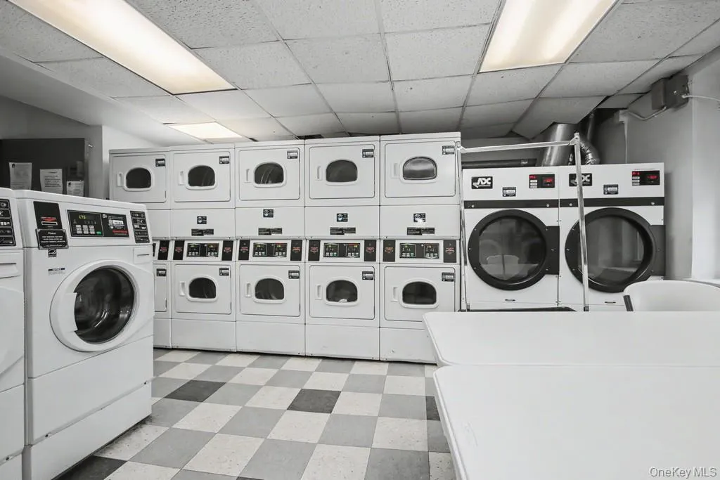 7 Balint Drive, Yonkers, NY, 2 Bedrooms Bedrooms, 5 Rooms Rooms,1 BathroomBathrooms,Residential,For Rent,Balint,0,1007068 7 Balint Drive, Yonkers, NY, 2 Bedrooms Bedrooms, 5 Rooms Rooms,1 BathroomBathrooms,Residential,For Rent,Balint,0,1007068