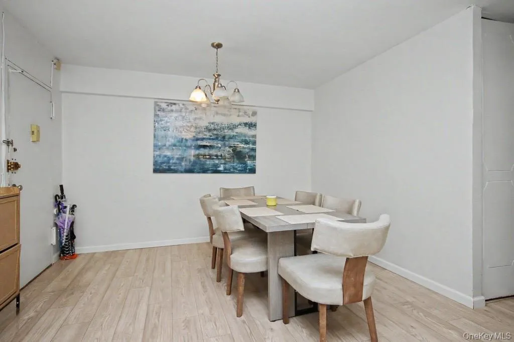 7 Balint Drive, Yonkers, NY, 2 Bedrooms Bedrooms, 5 Rooms Rooms,1 BathroomBathrooms,Residential,For Rent,Balint,0,1007068 7 Balint Drive, Yonkers, NY, 2 Bedrooms Bedrooms, 5 Rooms Rooms,1 BathroomBathrooms,Residential,For Rent,Balint,0,1007068