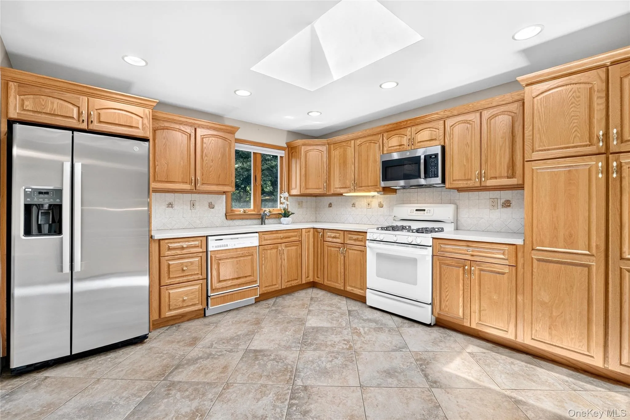 Spacious eat in kitchen Spacious eat in kitchen