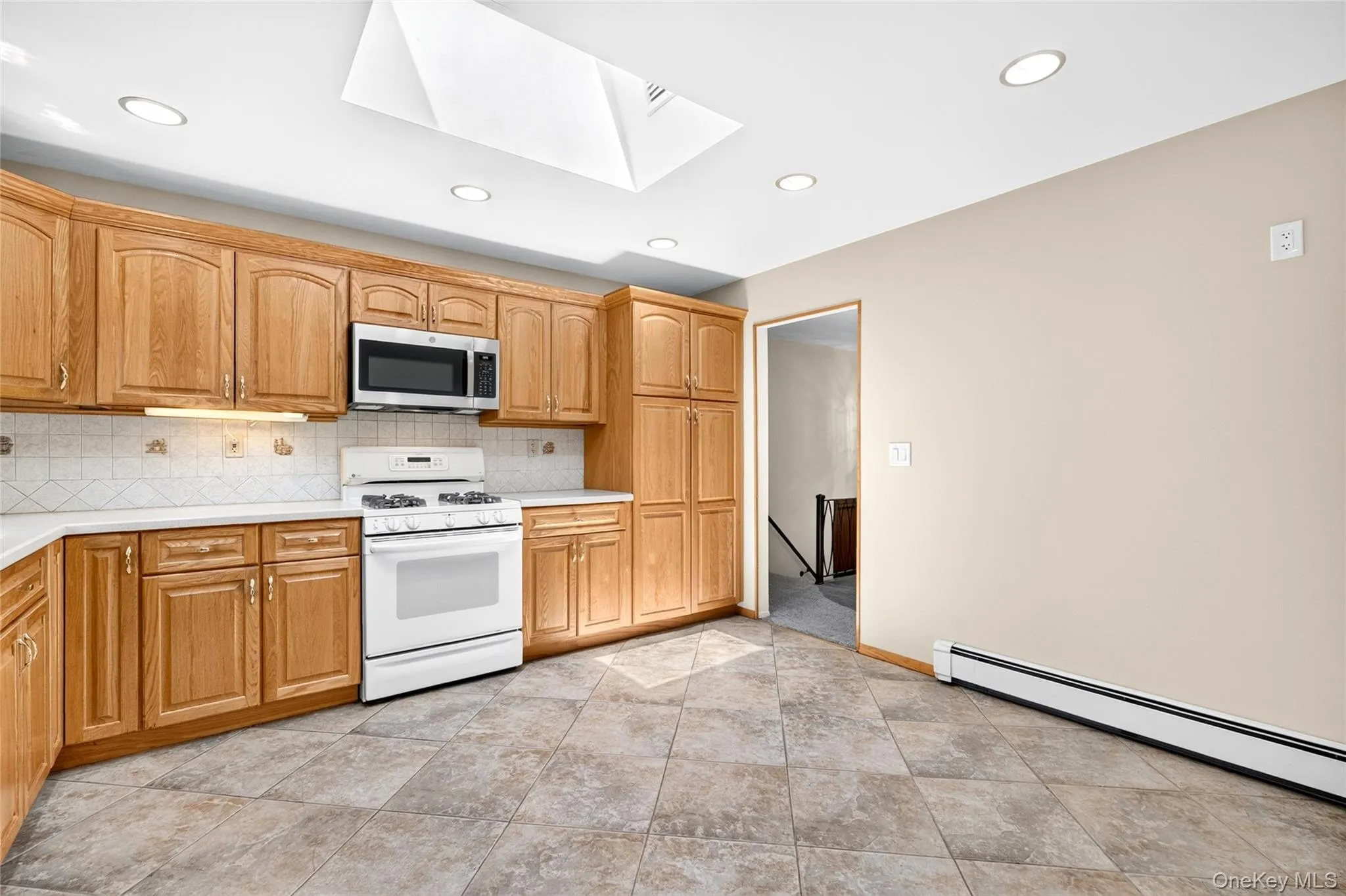 81 Poplar Street, Clarkstown, NY, 4 Bedrooms Bedrooms, 9 Rooms Rooms,3 BathroomsBathrooms,Residential,For Rent,Poplar,0,1007069 81 Poplar Street, Clarkstown, NY, 4 Bedrooms Bedrooms, 9 Rooms Rooms,3 BathroomsBathrooms,Residential,For Rent,Poplar,0,1007069