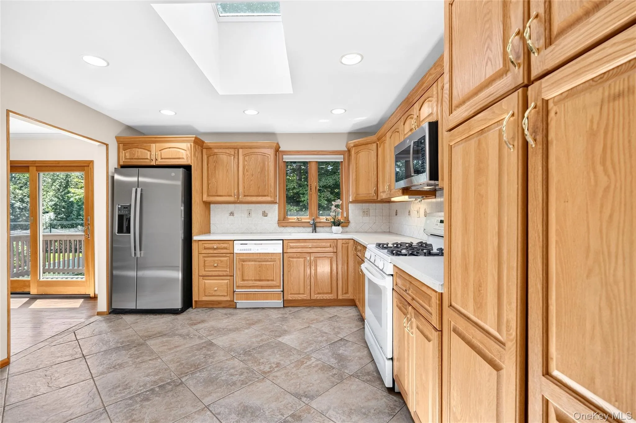 Kitchen with custom cabinetry Kitchen with custom cabinetry