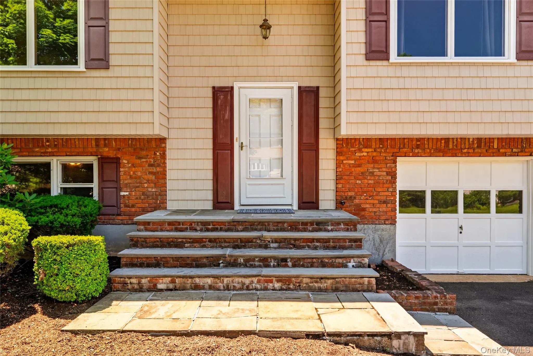 81 Poplar Street, Clarkstown, NY, 4 Bedrooms Bedrooms, 9 Rooms Rooms,3 BathroomsBathrooms,Residential,For Rent,Poplar,0,1007069 81 Poplar Street, Clarkstown, NY, 4 Bedrooms Bedrooms, 9 Rooms Rooms,3 BathroomsBathrooms,Residential,For Rent,Poplar,0,1007069