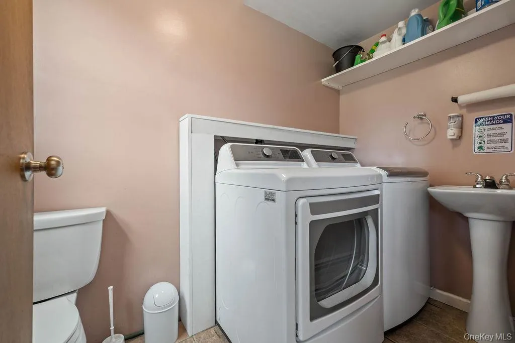 29 Blauvelt Avenue, Haverstraw, NY, 3 Bedrooms Bedrooms, 5 Rooms Rooms,1 BathroomBathrooms,Residential,For Rent,Blauvelt,0,1007079 29 Blauvelt Avenue, Haverstraw, NY, 3 Bedrooms Bedrooms, 5 Rooms Rooms,1 BathroomBathrooms,Residential,For Rent,Blauvelt,0,1007079