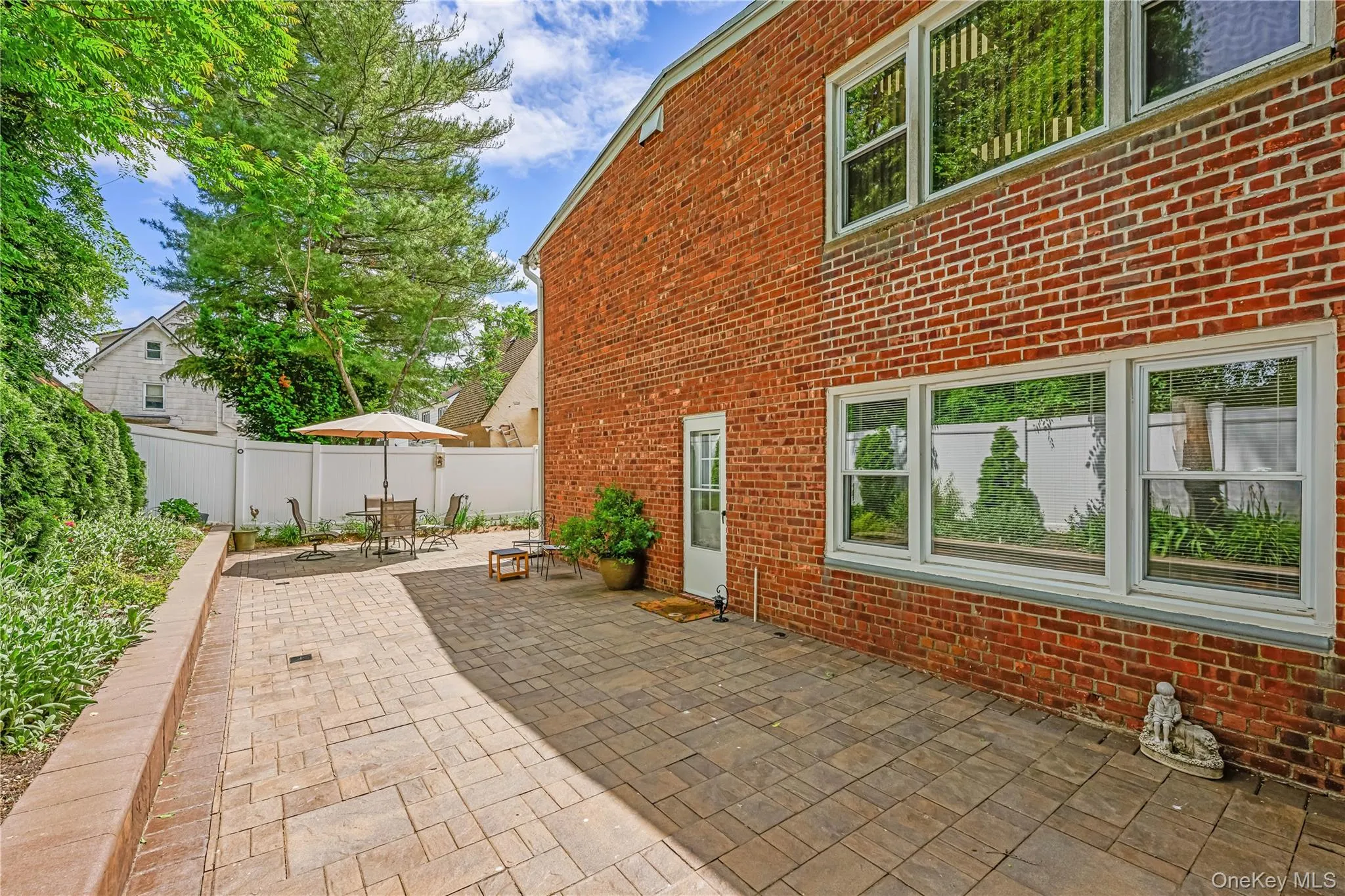 1600 Grand A Avenue, Hempstead, NY, 2 Bedrooms Bedrooms, 5 Rooms Rooms,1 BathroomBathrooms,Residential,For Rent,Grand A,0,1007081 1600 Grand A Avenue, Hempstead, NY, 2 Bedrooms Bedrooms, 5 Rooms Rooms,1 BathroomBathrooms,Residential,For Rent,Grand A,0,1007081