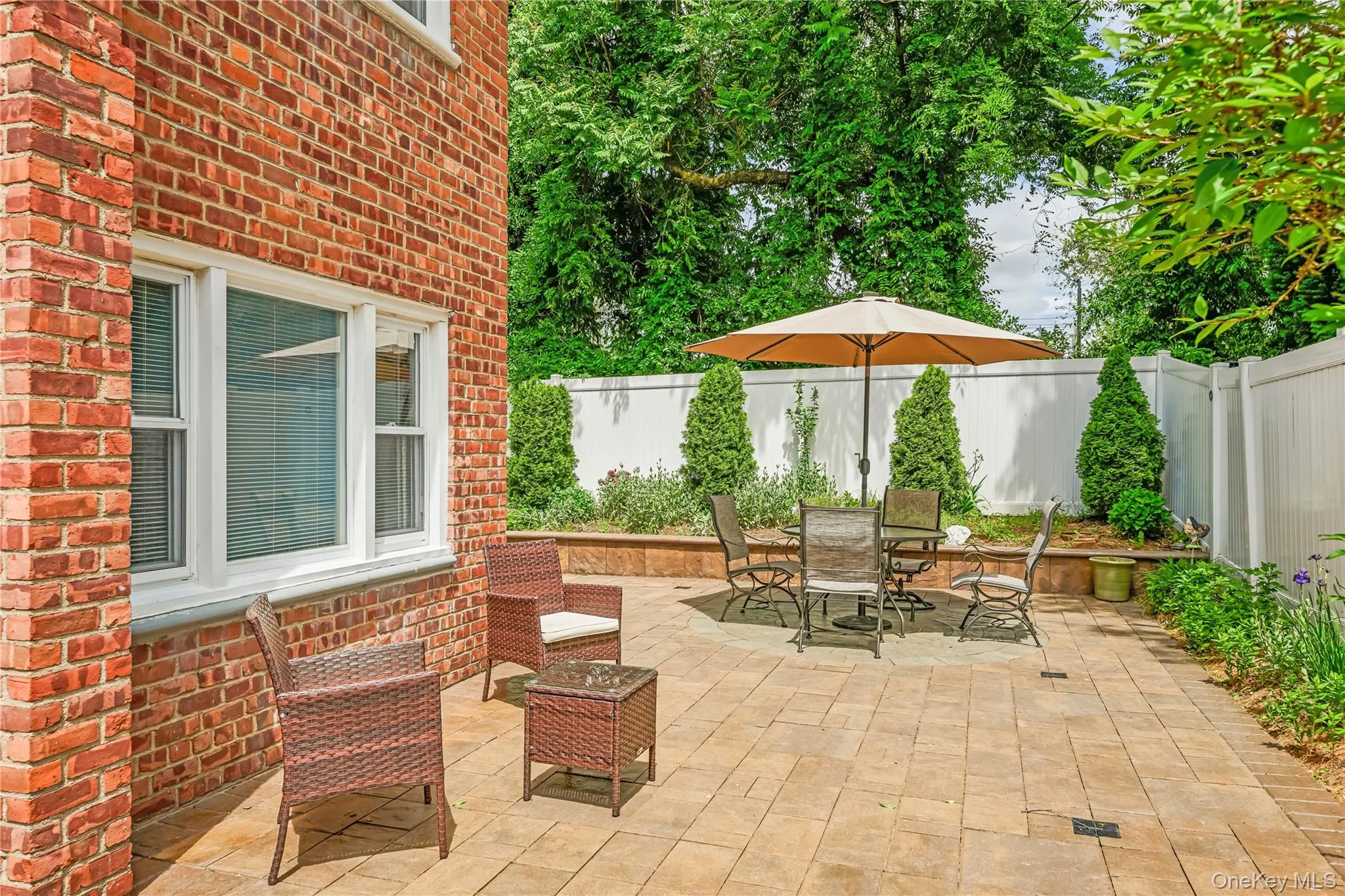 1600 Grand A Avenue, Hempstead, NY, 2 Bedrooms Bedrooms, 5 Rooms Rooms,1 BathroomBathrooms,Residential,For Rent,Grand A,0,1007081 1600 Grand A Avenue, Hempstead, NY, 2 Bedrooms Bedrooms, 5 Rooms Rooms,1 BathroomBathrooms,Residential,For Rent,Grand A,0,1007081