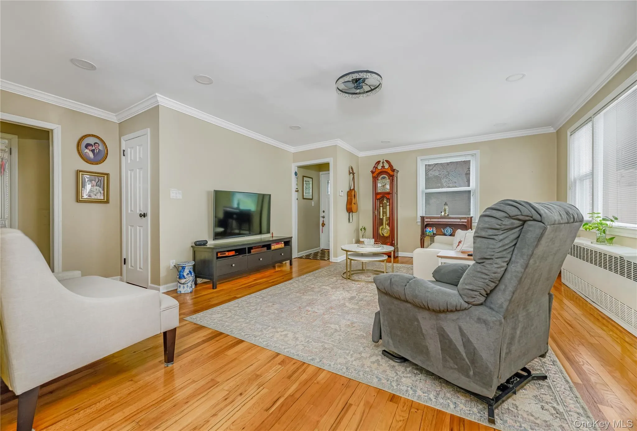 1600 Grand A Avenue, Hempstead, NY, 2 Bedrooms Bedrooms, 5 Rooms Rooms,1 BathroomBathrooms,Residential,For Rent,Grand A,0,1007081 1600 Grand A Avenue, Hempstead, NY, 2 Bedrooms Bedrooms, 5 Rooms Rooms,1 BathroomBathrooms,Residential,For Rent,Grand A,0,1007081