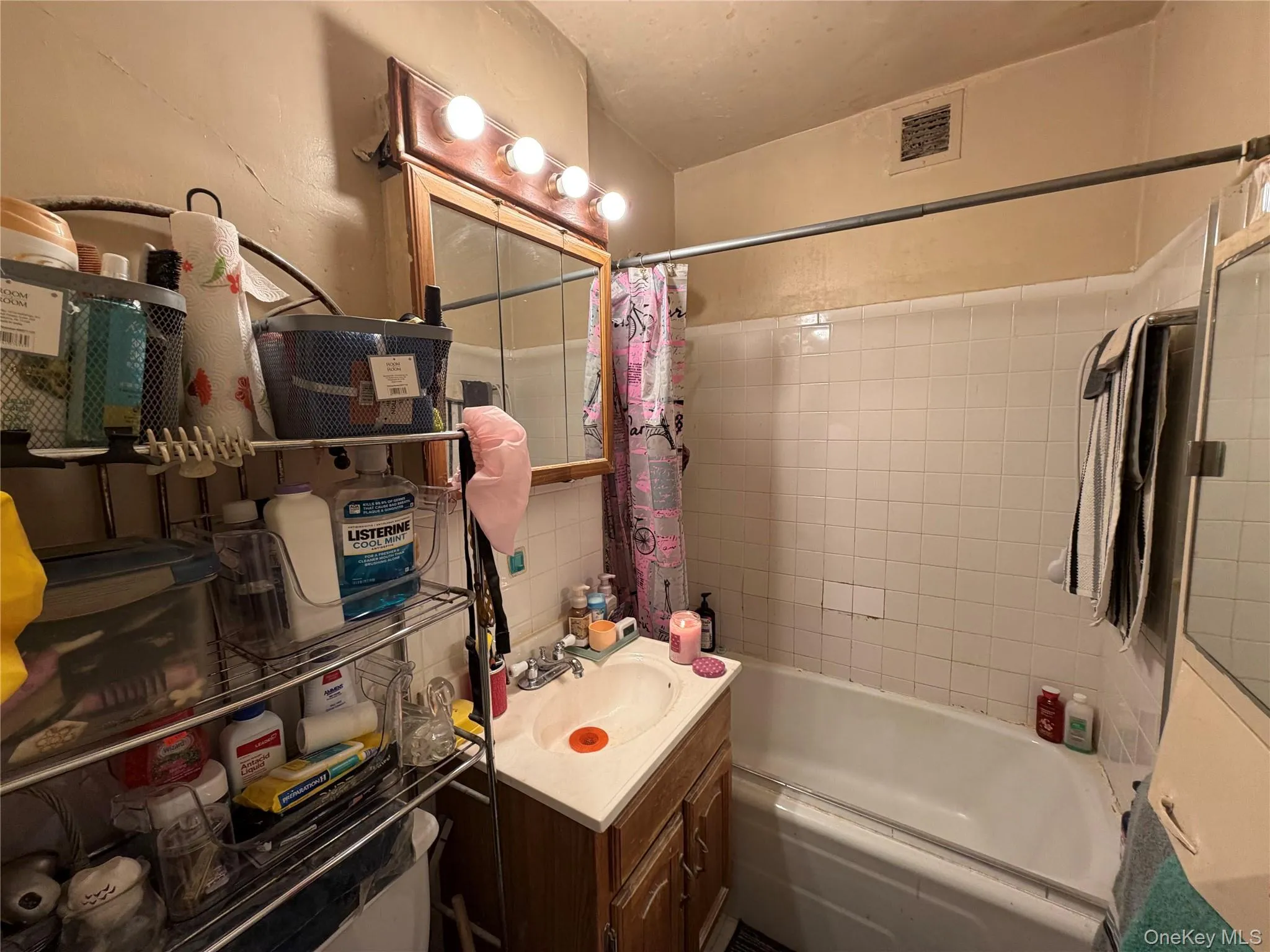 1020 Grand Concourse, New York, NY, 1 Bedroom Bedrooms, 4 Rooms Rooms,1 BathroomBathrooms,Residential,For Rent,Grand Concourse,0,1007084 1020 Grand Concourse, New York, NY, 1 Bedroom Bedrooms, 4 Rooms Rooms,1 BathroomBathrooms,Residential,For Rent,Grand Concourse,0,1007084