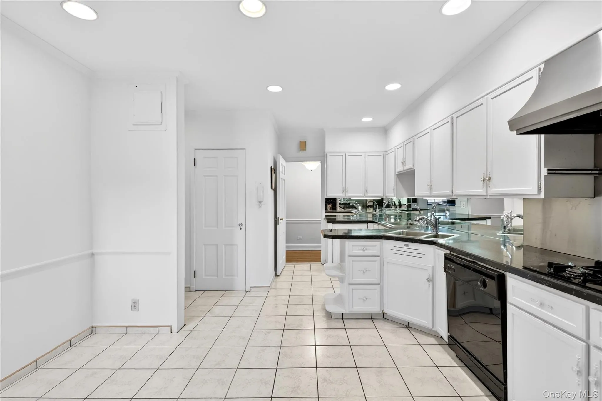 10 Brooklands, Yonkers, NY, 4 Bedrooms Bedrooms, 7 Rooms Rooms,2 BathroomsBathrooms,Residential,For Rent,Brooklands,0,1007086 10 Brooklands, Yonkers, NY, 4 Bedrooms Bedrooms, 7 Rooms Rooms,2 BathroomsBathrooms,Residential,For Rent,Brooklands,0,1007086