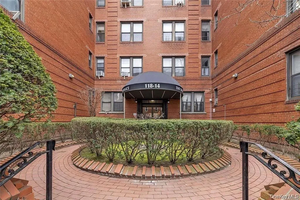 118-14 83rd Avenue, New York, NY, 1 Bedroom Bedrooms, 5 Rooms Rooms,1 BathroomBathrooms,Residential,For Rent,83rd,0,1007088 118-14 83rd Avenue, New York, NY, 1 Bedroom Bedrooms, 5 Rooms Rooms,1 BathroomBathrooms,Residential,For Rent,83rd,0,1007088