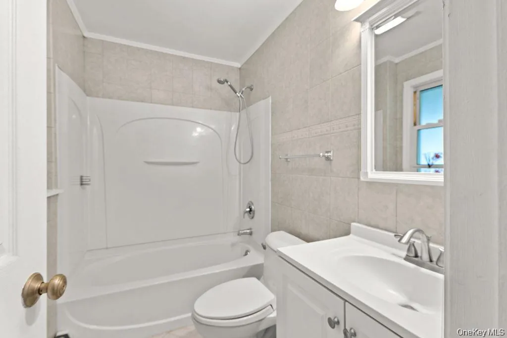 9 Jackson Street, Woodbury, NY, 4 Bedrooms Bedrooms, 7 Rooms Rooms,3 BathroomsBathrooms,Residential Lease,For Rent,Jackson,0,1007089 9 Jackson Street, Woodbury, NY, 4 Bedrooms Bedrooms, 7 Rooms Rooms,3 BathroomsBathrooms,Residential Lease,For Rent,Jackson,0,1007089
