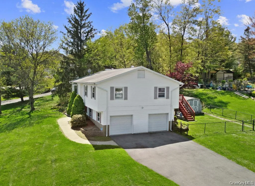 9 Jackson Street, Woodbury, NY, 4 Bedrooms Bedrooms, 7 Rooms Rooms,3 BathroomsBathrooms,Residential Lease,For Rent,Jackson,0,1007089 9 Jackson Street, Woodbury, NY, 4 Bedrooms Bedrooms, 7 Rooms Rooms,3 BathroomsBathrooms,Residential Lease,For Rent,Jackson,0,1007089
