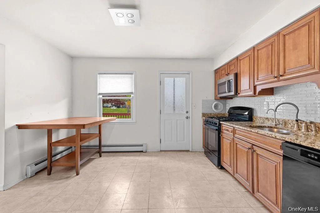 9 Jackson Street, Woodbury, NY, 4 Bedrooms Bedrooms, 7 Rooms Rooms,3 BathroomsBathrooms,Residential Lease,For Rent,Jackson,0,1007089 9 Jackson Street, Woodbury, NY, 4 Bedrooms Bedrooms, 7 Rooms Rooms,3 BathroomsBathrooms,Residential Lease,For Rent,Jackson,0,1007089