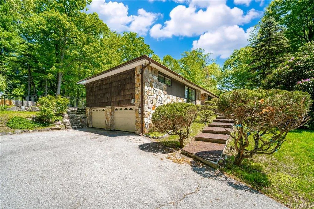 31 Dogwood Hills Road, Newburgh (town), NY, 3 Bedrooms Bedrooms, 11 Rooms Rooms,3 BathroomsBathrooms,Residential,For Rent,Dogwood Hills,0,1007092 31 Dogwood Hills Road, Newburgh (town), NY, 3 Bedrooms Bedrooms, 11 Rooms Rooms,3 BathroomsBathrooms,Residential,For Rent,Dogwood Hills,0,1007092