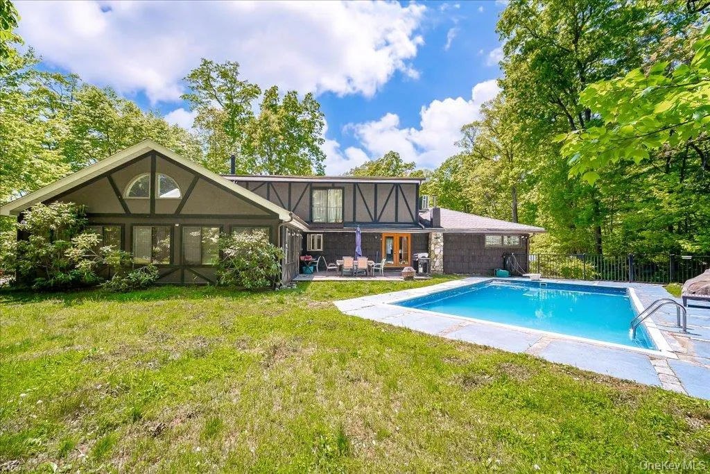 31 Dogwood Hills Road, Newburgh (town), NY, 3 Bedrooms Bedrooms, 11 Rooms Rooms,3 BathroomsBathrooms,Residential,For Rent,Dogwood Hills,0,1007092 31 Dogwood Hills Road, Newburgh (town), NY, 3 Bedrooms Bedrooms, 11 Rooms Rooms,3 BathroomsBathrooms,Residential,For Rent,Dogwood Hills,0,1007092