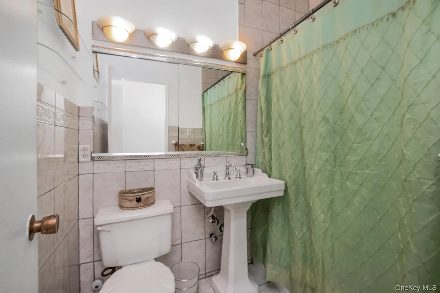 2500 Johnson Avenue, New York, NY, 2 Bedrooms Bedrooms, 5 Rooms Rooms,2 BathroomsBathrooms,Residential,For Rent,Johnson,0,1007095 2500 Johnson Avenue, New York, NY, 2 Bedrooms Bedrooms, 5 Rooms Rooms,2 BathroomsBathrooms,Residential,For Rent,Johnson,0,1007095