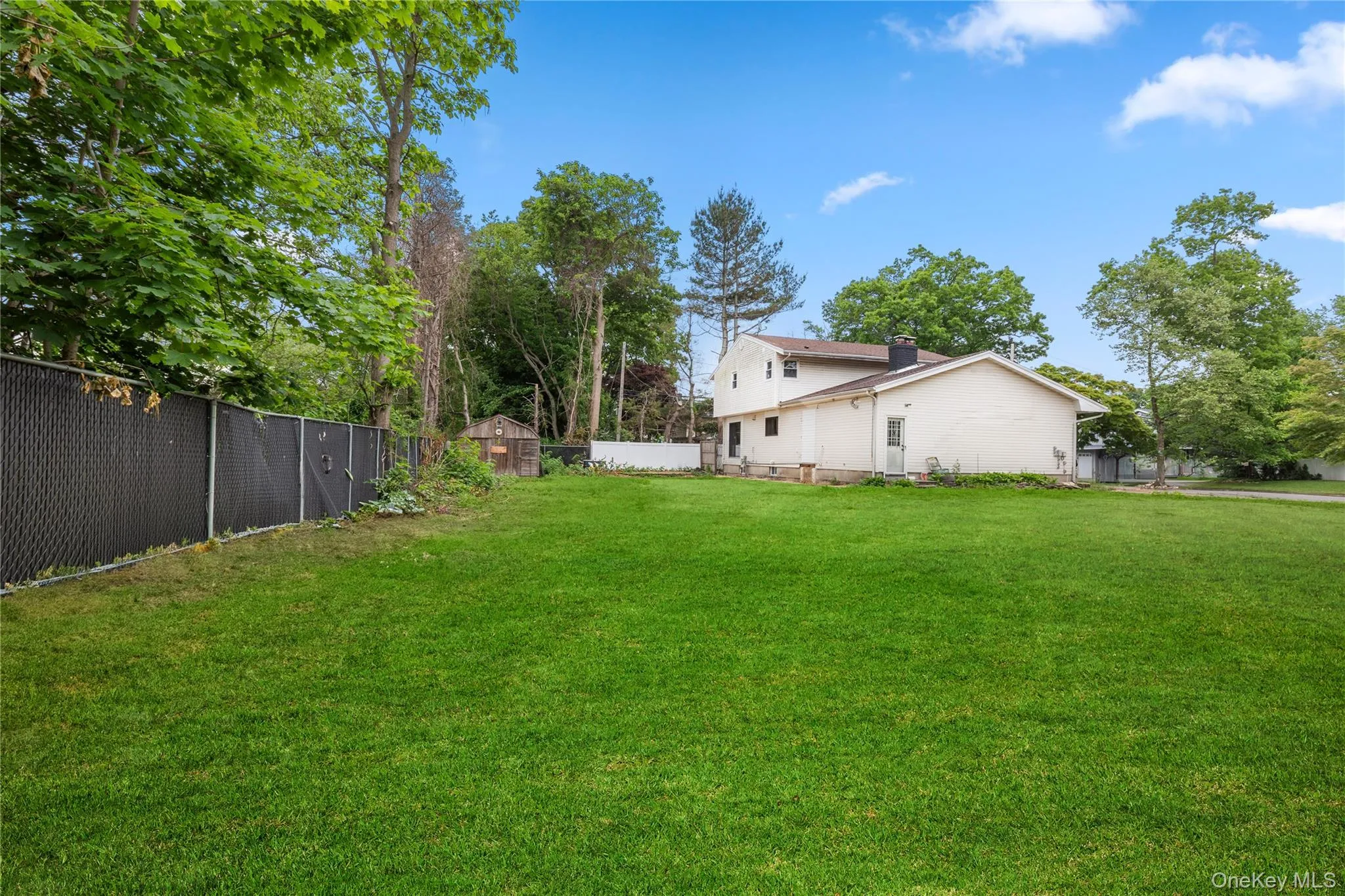 25 Adrienne Lane, Smithtown, NY, 4 Bedrooms Bedrooms, 10 Rooms Rooms,2 BathroomsBathrooms,Residential Lease,For Rent,Adrienne,0,1007096 25 Adrienne Lane, Smithtown, NY, 4 Bedrooms Bedrooms, 10 Rooms Rooms,2 BathroomsBathrooms,Residential Lease,For Rent,Adrienne,0,1007096