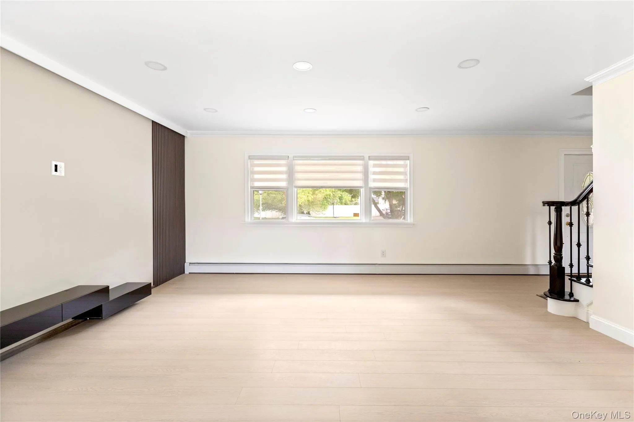 25 Adrienne Lane, Smithtown, NY, 4 Bedrooms Bedrooms, 10 Rooms Rooms,2 BathroomsBathrooms,Residential Lease,For Rent,Adrienne,0,1007096 25 Adrienne Lane, Smithtown, NY, 4 Bedrooms Bedrooms, 10 Rooms Rooms,2 BathroomsBathrooms,Residential Lease,For Rent,Adrienne,0,1007096