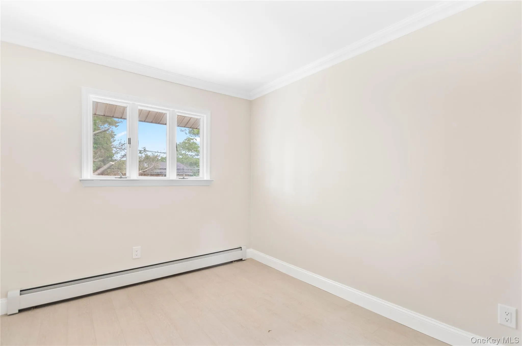 25 Adrienne Lane, Smithtown, NY, 4 Bedrooms Bedrooms, 10 Rooms Rooms,2 BathroomsBathrooms,Residential Lease,For Rent,Adrienne,0,1007096 25 Adrienne Lane, Smithtown, NY, 4 Bedrooms Bedrooms, 10 Rooms Rooms,2 BathroomsBathrooms,Residential Lease,For Rent,Adrienne,0,1007096
