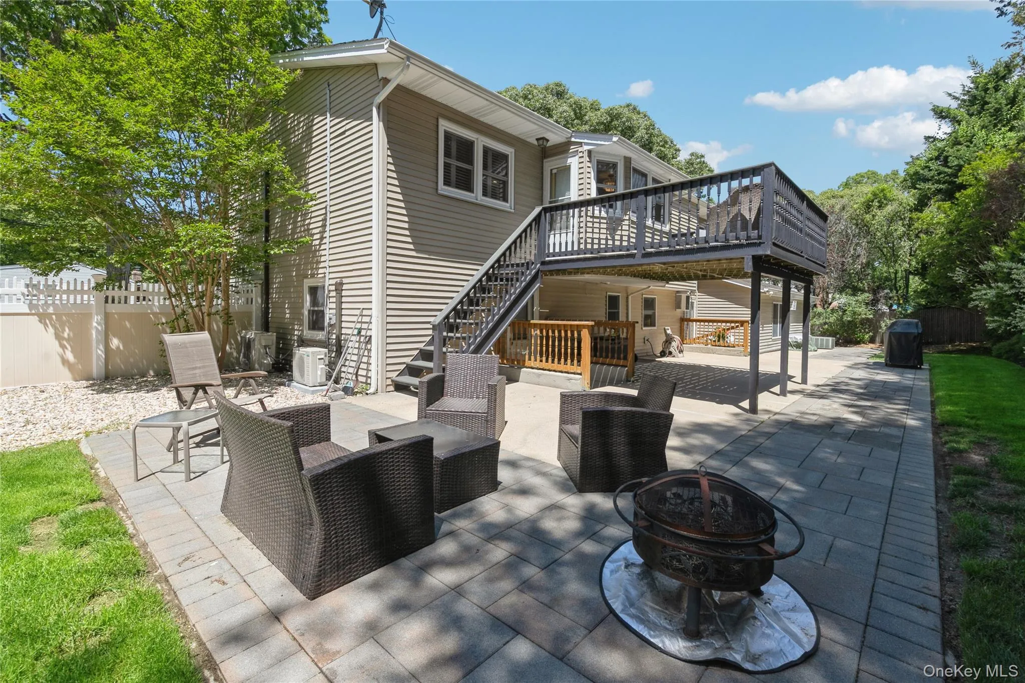 115 Clarendon Road, Brookhaven, NY, 4 Bedrooms Bedrooms, 12 Rooms Rooms,2 BathroomsBathrooms,Residential,For Rent,Clarendon,0,1007101 115 Clarendon Road, Brookhaven, NY, 4 Bedrooms Bedrooms, 12 Rooms Rooms,2 BathroomsBathrooms,Residential,For Rent,Clarendon,0,1007101