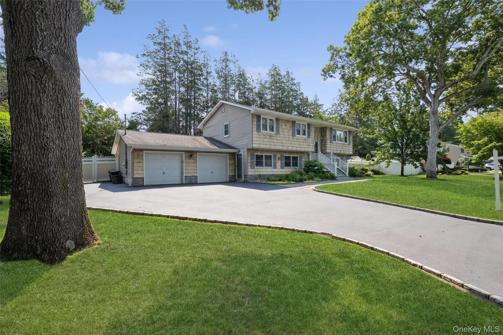 115 Clarendon Road, Brookhaven, NY, 4 Bedrooms Bedrooms, 12 Rooms Rooms,2 BathroomsBathrooms,Residential,For Rent,Clarendon,0,1007101 115 Clarendon Road, Brookhaven, NY, 4 Bedrooms Bedrooms, 12 Rooms Rooms,2 BathroomsBathrooms,Residential,For Rent,Clarendon,0,1007101