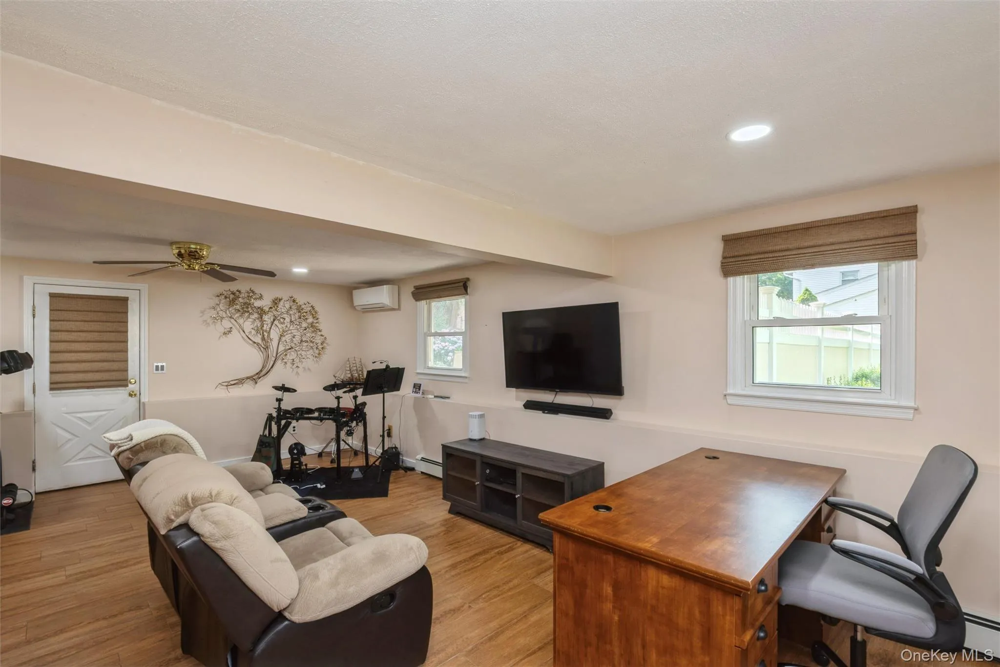 115 Clarendon Road, Brookhaven, NY, 4 Bedrooms Bedrooms, 12 Rooms Rooms,2 BathroomsBathrooms,Residential,For Rent,Clarendon,0,1007101 115 Clarendon Road, Brookhaven, NY, 4 Bedrooms Bedrooms, 12 Rooms Rooms,2 BathroomsBathrooms,Residential,For Rent,Clarendon,0,1007101