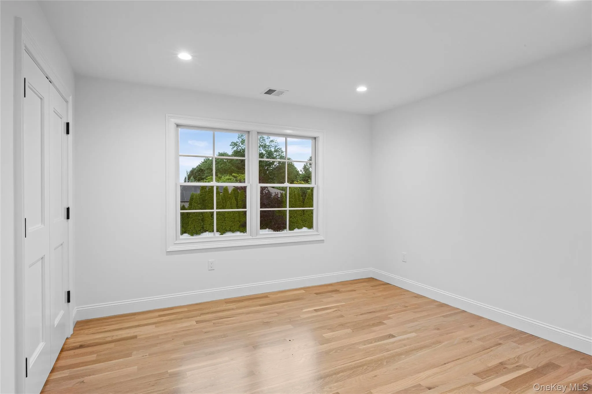 92 Biltmore Boulevard, Oyster Bay, NY, 4 Bedrooms Bedrooms, 8 Rooms Rooms,3 BathroomsBathrooms,Residential,For Rent,Biltmore,0,1007110 92 Biltmore Boulevard, Oyster Bay, NY, 4 Bedrooms Bedrooms, 8 Rooms Rooms,3 BathroomsBathrooms,Residential,For Rent,Biltmore,0,1007110