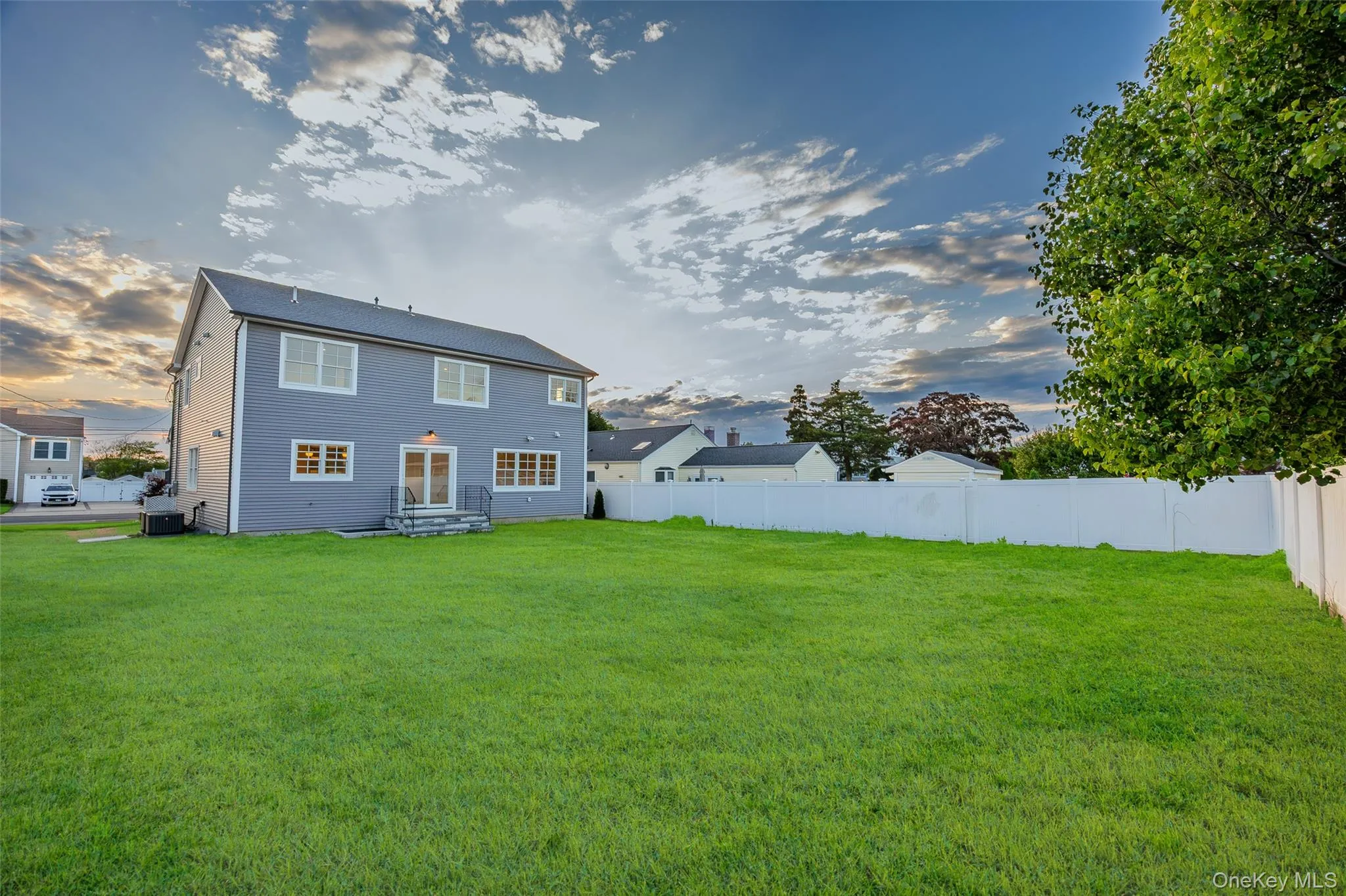92 Biltmore Boulevard, Oyster Bay, NY, 4 Bedrooms Bedrooms, 8 Rooms Rooms,3 BathroomsBathrooms,Residential,For Rent,Biltmore,0,1007110 92 Biltmore Boulevard, Oyster Bay, NY, 4 Bedrooms Bedrooms, 8 Rooms Rooms,3 BathroomsBathrooms,Residential,For Rent,Biltmore,0,1007110