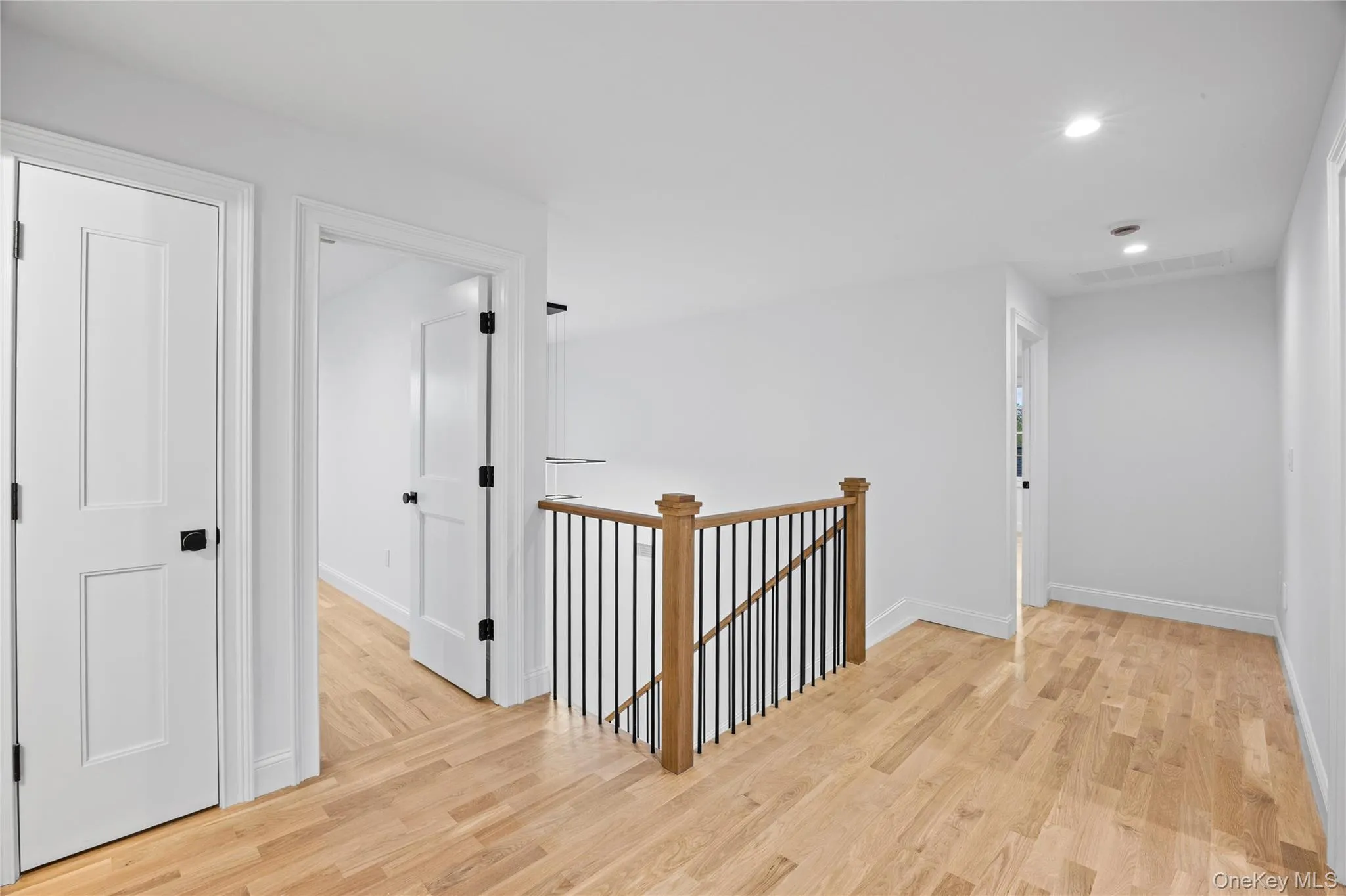 92 Biltmore Boulevard, Oyster Bay, NY, 4 Bedrooms Bedrooms, 8 Rooms Rooms,3 BathroomsBathrooms,Residential,For Rent,Biltmore,0,1007110 92 Biltmore Boulevard, Oyster Bay, NY, 4 Bedrooms Bedrooms, 8 Rooms Rooms,3 BathroomsBathrooms,Residential,For Rent,Biltmore,0,1007110