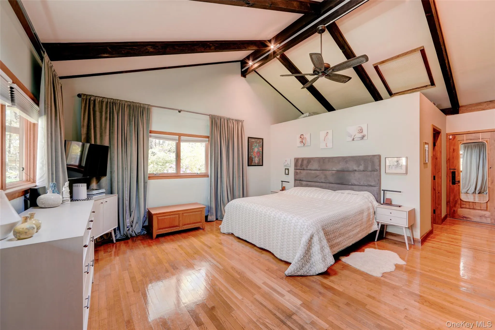 380 Long Ridge Road, Pound Ridge, NY, 3 Bedrooms Bedrooms, 12 Rooms Rooms,2 BathroomsBathrooms,Residential,For Rent,Long Ridge,0,1007115 380 Long Ridge Road, Pound Ridge, NY, 3 Bedrooms Bedrooms, 12 Rooms Rooms,2 BathroomsBathrooms,Residential,For Rent,Long Ridge,0,1007115
