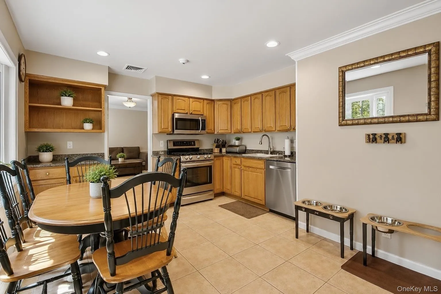 77 Shore Road, Brookhaven, NY, 5 Bedrooms Bedrooms, 11 Rooms Rooms,2 BathroomsBathrooms,Residential,For Rent,Shore,0,1007118 77 Shore Road, Brookhaven, NY, 5 Bedrooms Bedrooms, 11 Rooms Rooms,2 BathroomsBathrooms,Residential,For Rent,Shore,0,1007118