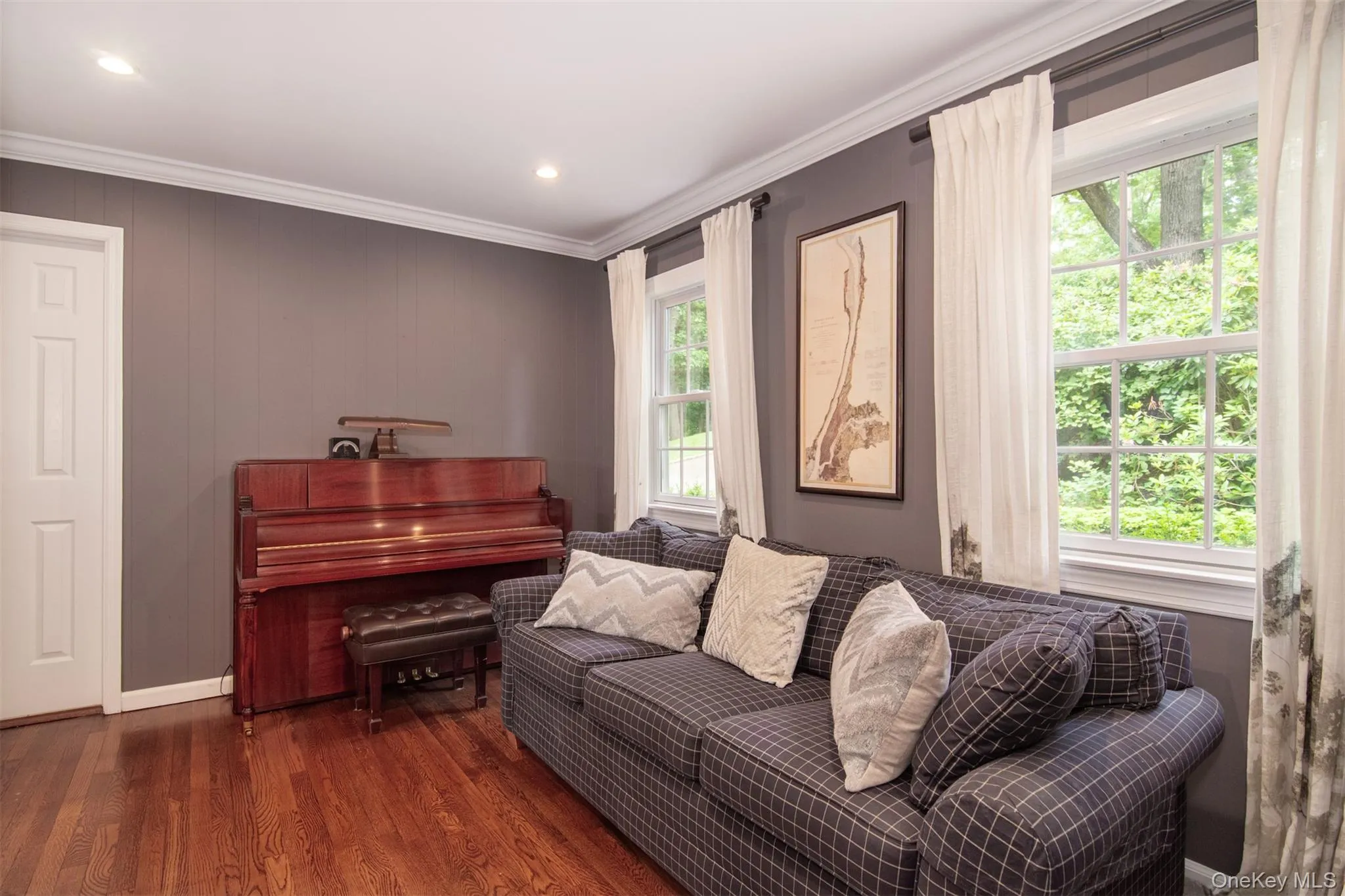 Den, Music room or office Den, Music room or office