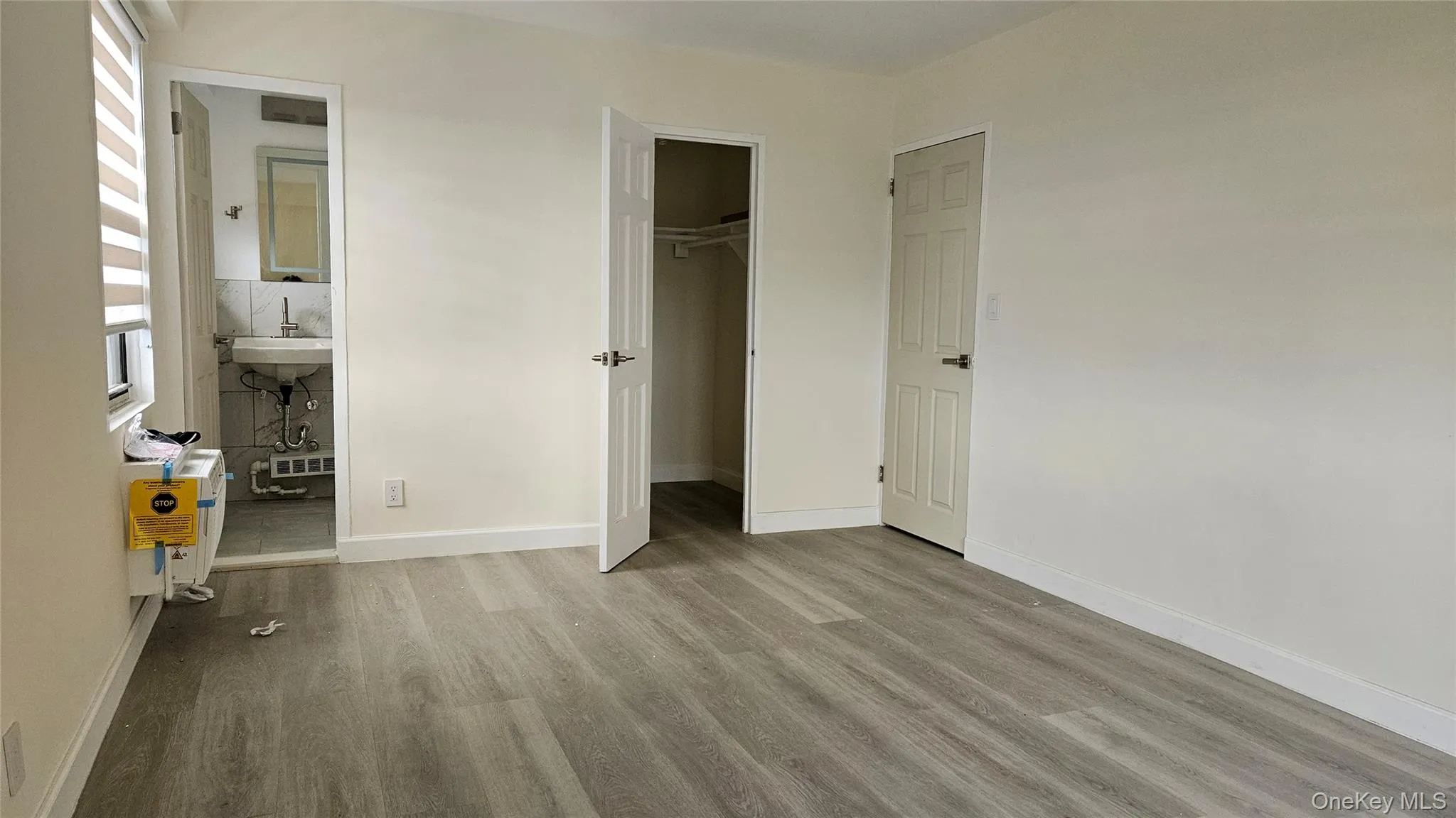 4255 Colden Street, New York, NY, 2 Bedrooms Bedrooms, 6 Rooms Rooms,1 BathroomBathrooms,Residential Lease,For Rent,Colden,0,1007121 4255 Colden Street, New York, NY, 2 Bedrooms Bedrooms, 6 Rooms Rooms,1 BathroomBathrooms,Residential Lease,For Rent,Colden,0,1007121
