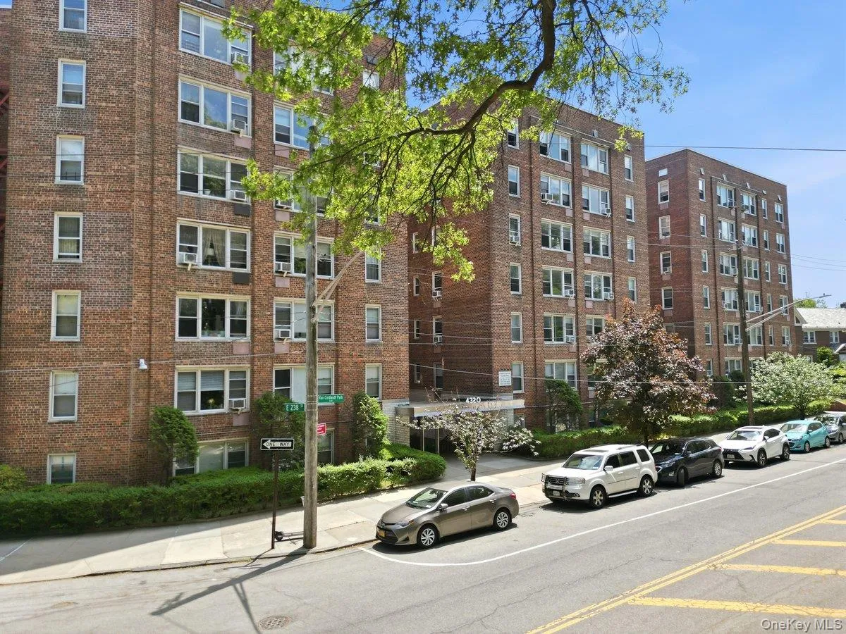 4320 Van Cortlandt, New York, NY, 1 Bedroom Bedrooms, 4 Rooms Rooms,1 BathroomBathrooms,Residential,For Rent,Van Cortlandt,0,1007125 4320 Van Cortlandt, New York, NY, 1 Bedroom Bedrooms, 4 Rooms Rooms,1 BathroomBathrooms,Residential,For Rent,Van Cortlandt,0,1007125