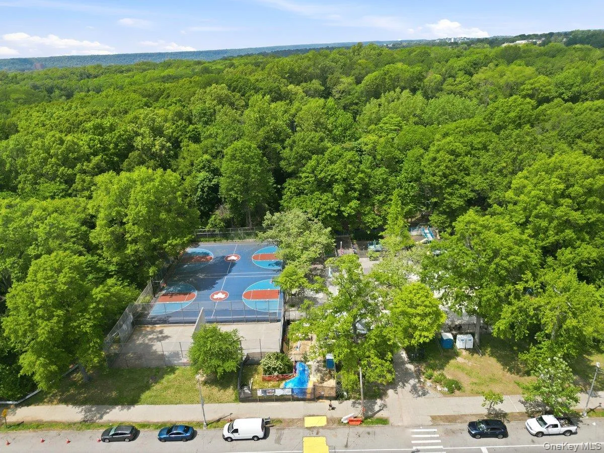 4320 Van Cortlandt, New York, NY, 1 Bedroom Bedrooms, 4 Rooms Rooms,1 BathroomBathrooms,Residential,For Rent,Van Cortlandt,0,1007125 4320 Van Cortlandt, New York, NY, 1 Bedroom Bedrooms, 4 Rooms Rooms,1 BathroomBathrooms,Residential,For Rent,Van Cortlandt,0,1007125
