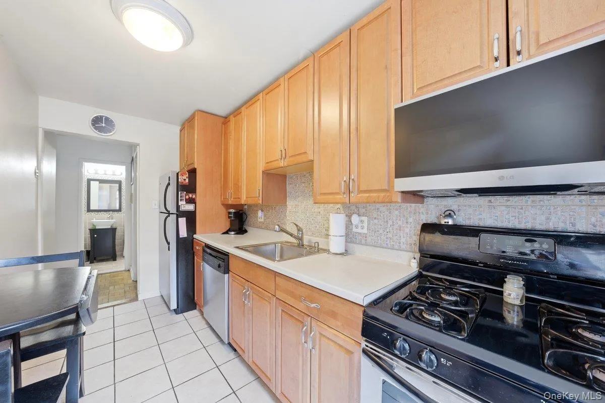 4320 Van Cortlandt, New York, NY, 1 Bedroom Bedrooms, 4 Rooms Rooms,1 BathroomBathrooms,Residential,For Rent,Van Cortlandt,0,1007125 4320 Van Cortlandt, New York, NY, 1 Bedroom Bedrooms, 4 Rooms Rooms,1 BathroomBathrooms,Residential,For Rent,Van Cortlandt,0,1007125