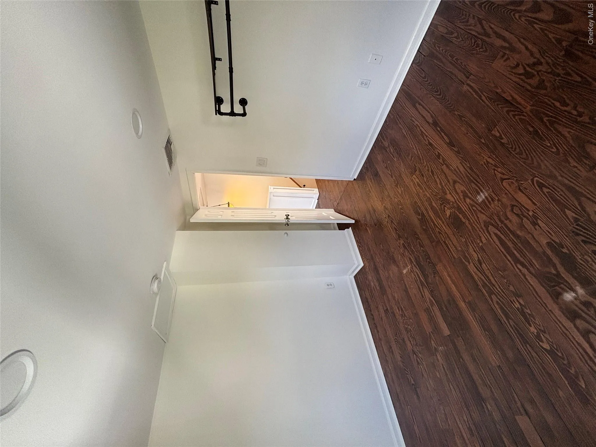 7 Thorne Street, Brookhaven, NY, 1 Bedroom Bedrooms, 4 Rooms Rooms,1 BathroomBathrooms,Residential Lease,For Rent,Thorne,0,1007129 7 Thorne Street, Brookhaven, NY, 1 Bedroom Bedrooms, 4 Rooms Rooms,1 BathroomBathrooms,Residential Lease,For Rent,Thorne,0,1007129